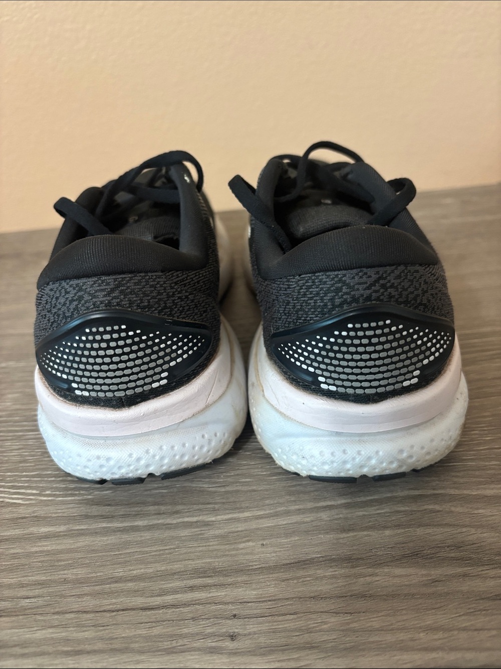 Brooks Ghost 16 Running Shoes — Black & White with a touch of pink - Picture 3 of 4